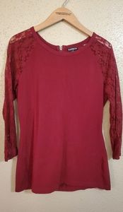 3/4 lace sleeve top